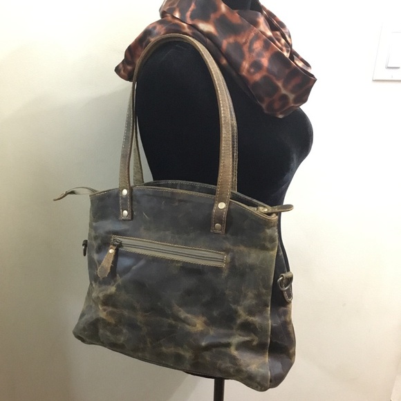 Myra oil tanned and distressed leather tote bag purse - Picture 6 of 15